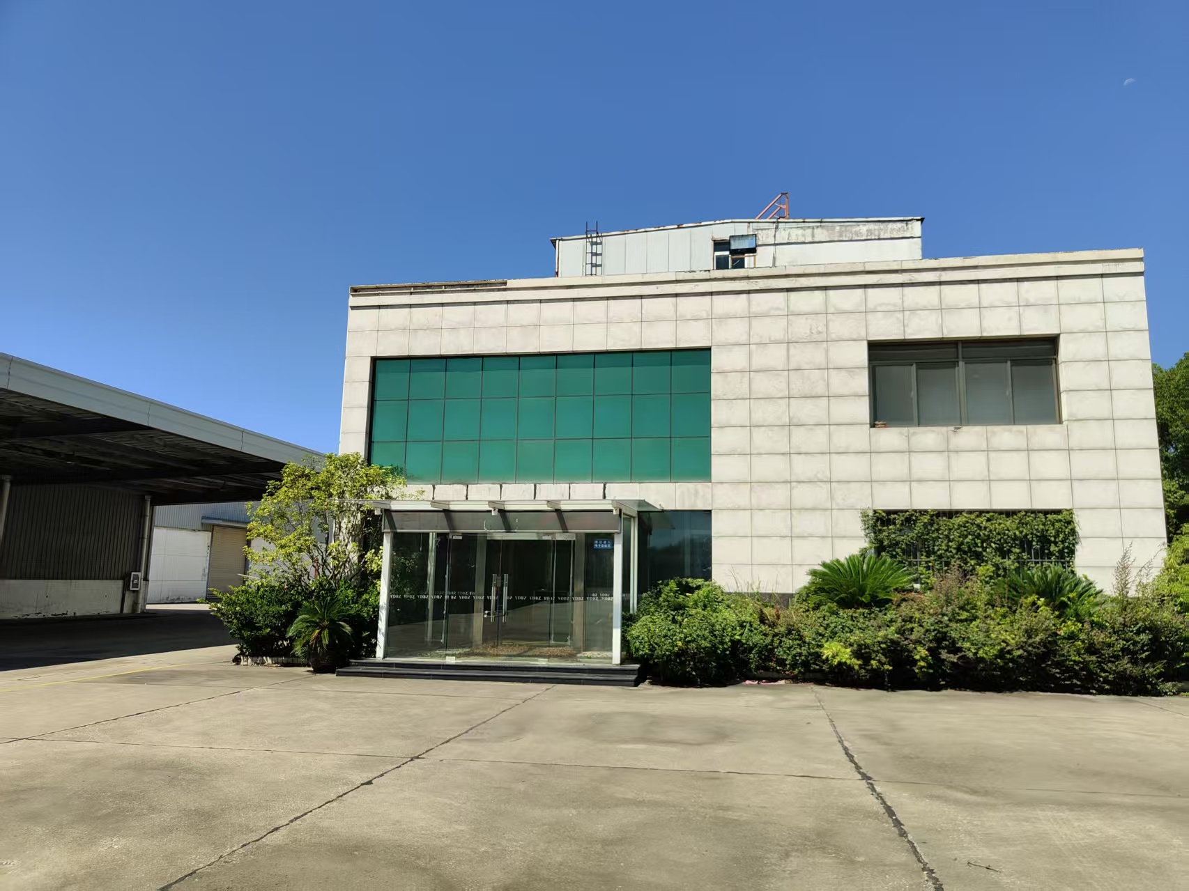 仙桃市经济开发区杜台工业园43400平厂房出租，可分可整