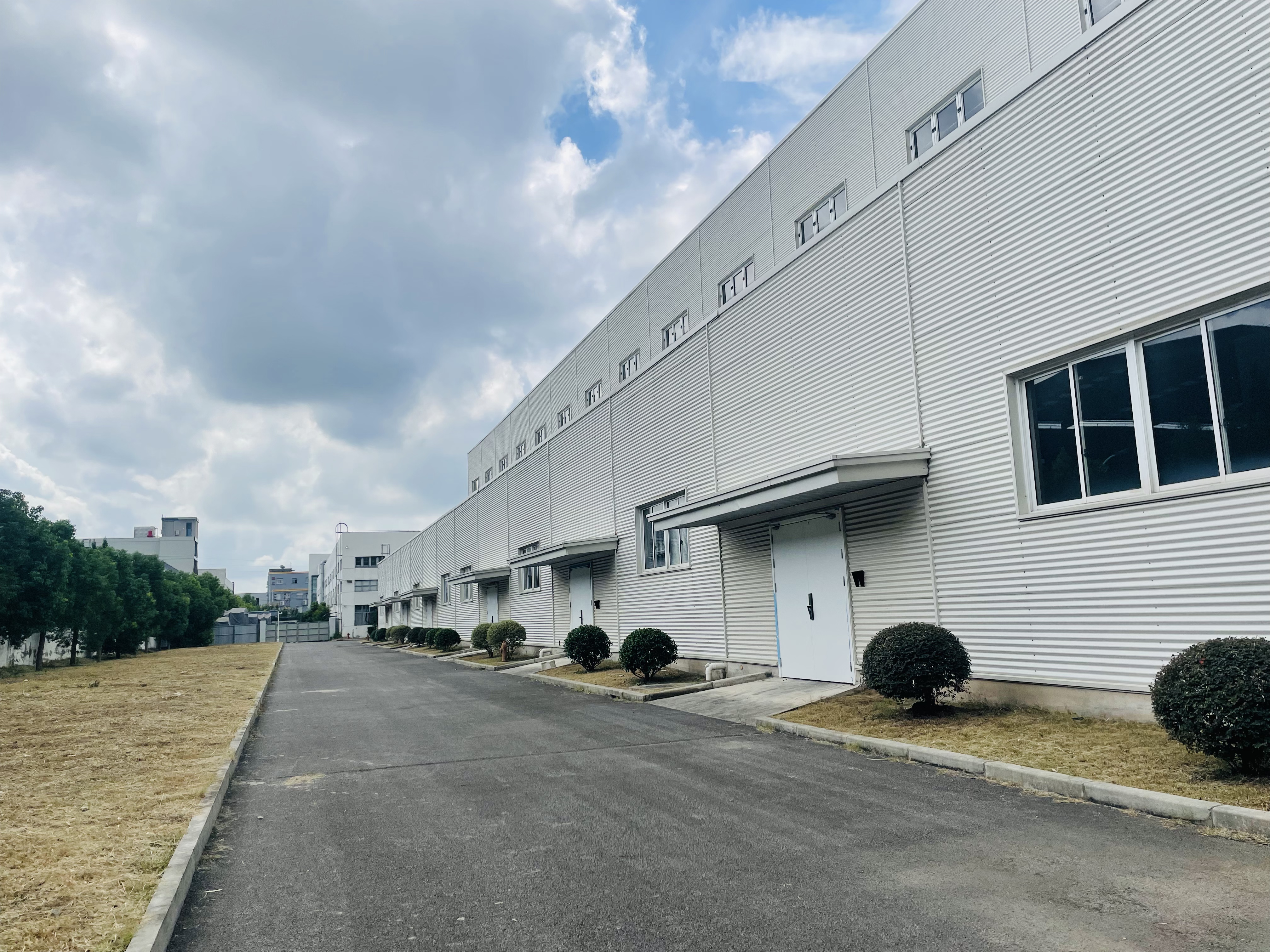 小昆山新出独门独院1.1万平全新厂房