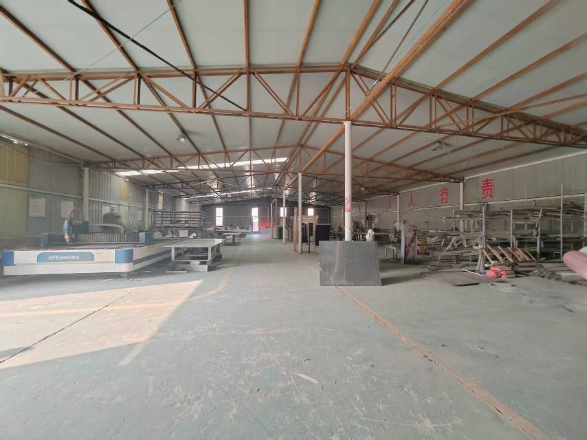 大厂夏垫工业用地，1100平米厂房出租可加工可仓储，能喷漆可做环评，有办公住宿，可进大车临近主路