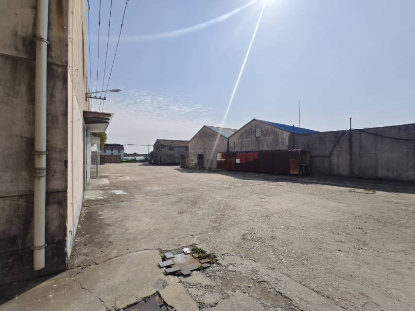 四团镇工业园区4200平方空地大，可做任何机加工/木制品等