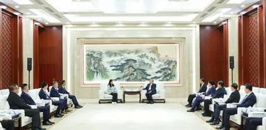 多位书记省长抢着见一位外企高管,释放了什么信号