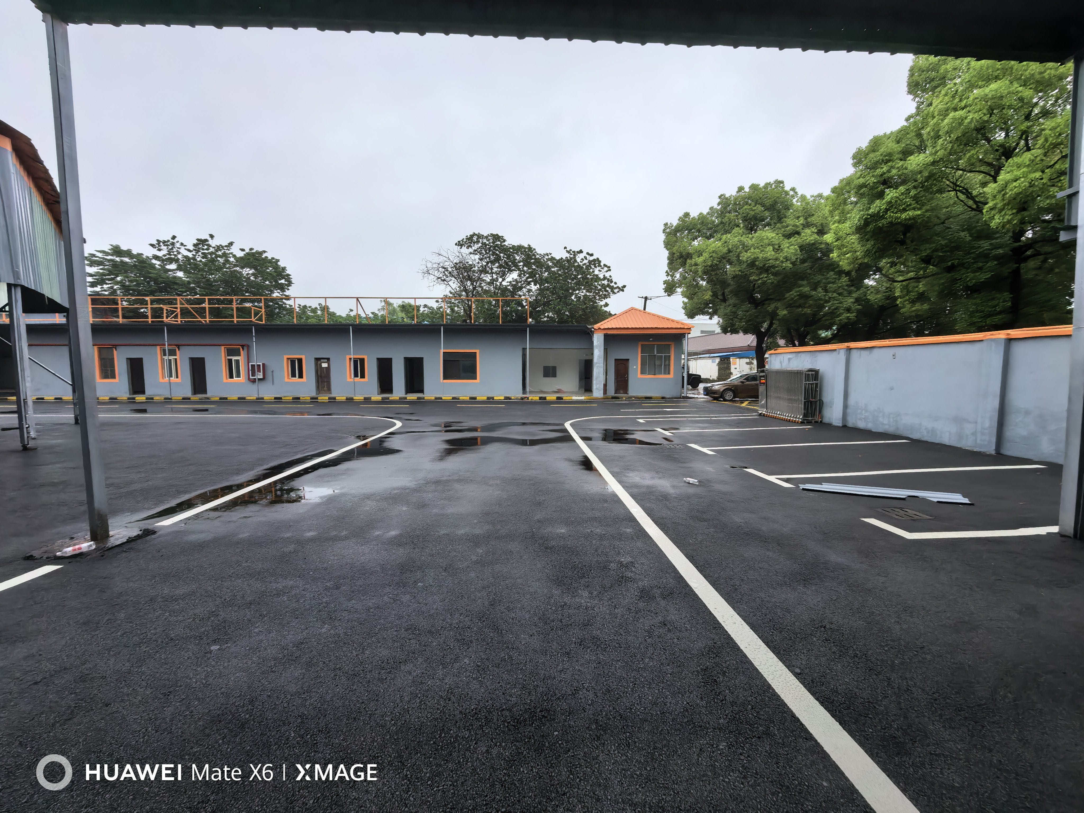 宝山罗泾 独门独院2050平全单层厂房出租配套办公，宿舍，带一部5吨航车 全新园区