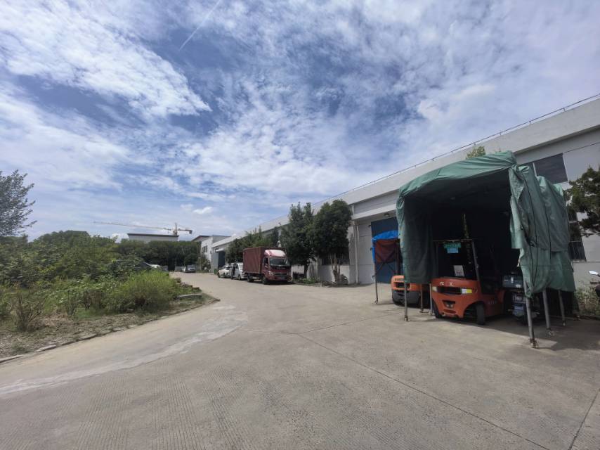 松江东部开发区，独栋单层，层高7.9米，大房东直租，面积570平