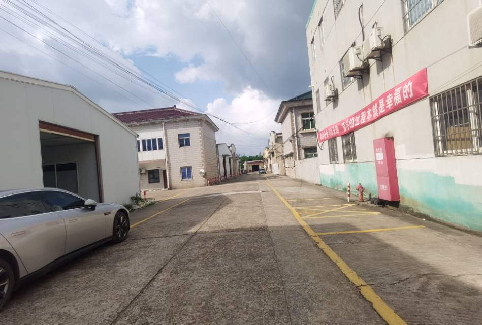马路新马路新出存单车550平