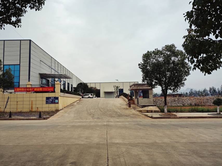 3000平方单层层高9米以上钢构厂房出租